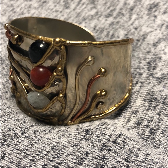 Cuff bracelet - Picture 3 of 3